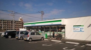 【コンビニ】ファミリーマート久留米梅満店 1132m 周辺環境